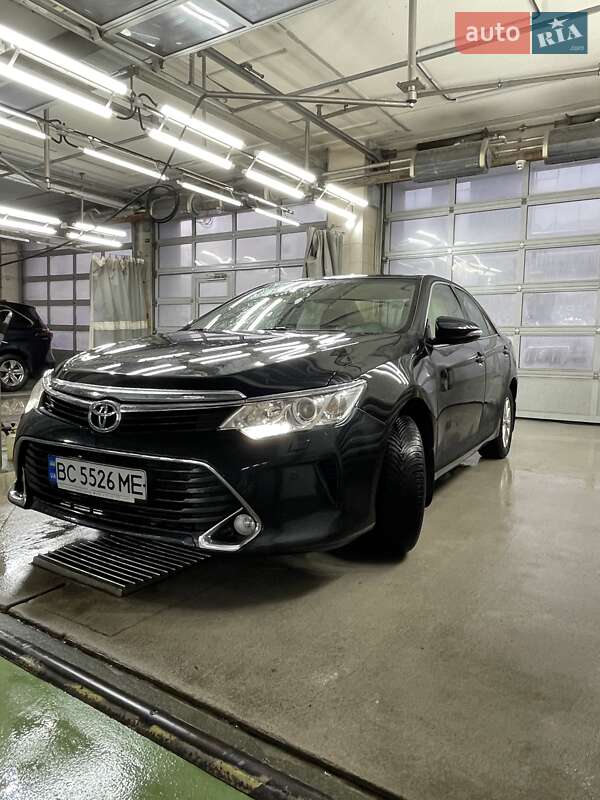 2016 toyota camry