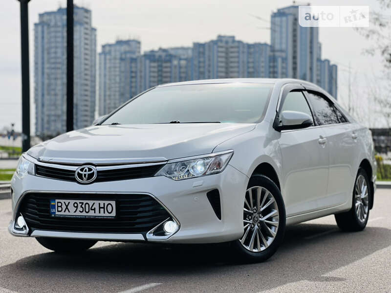 2016 toyota camry