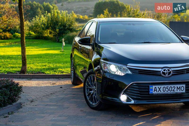 2016 toyota camry