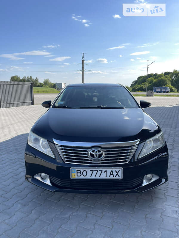2012 toyota camry