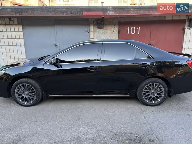 2013 toyota camry