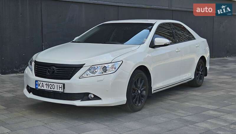 2013 toyota camry