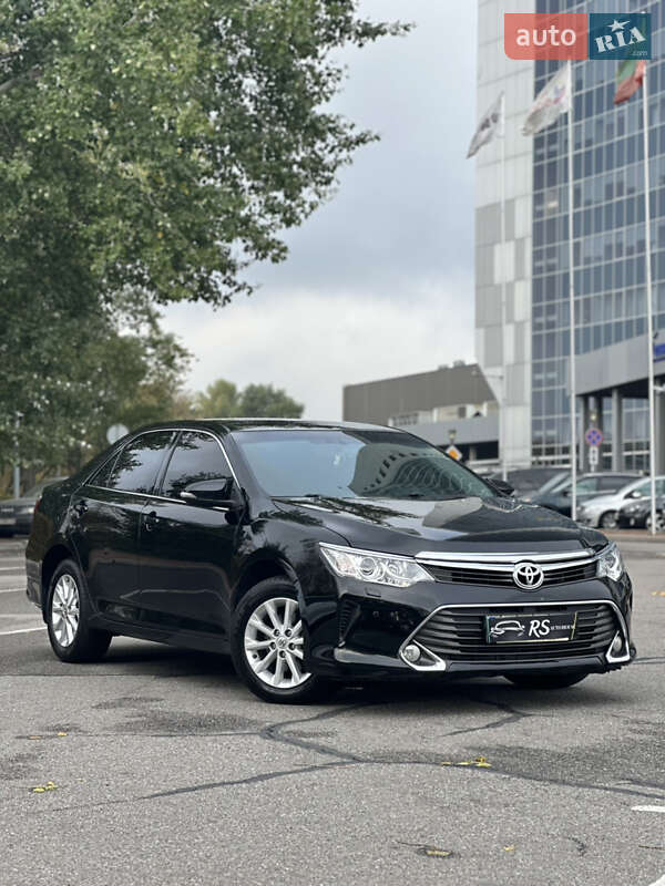 2016 toyota camry