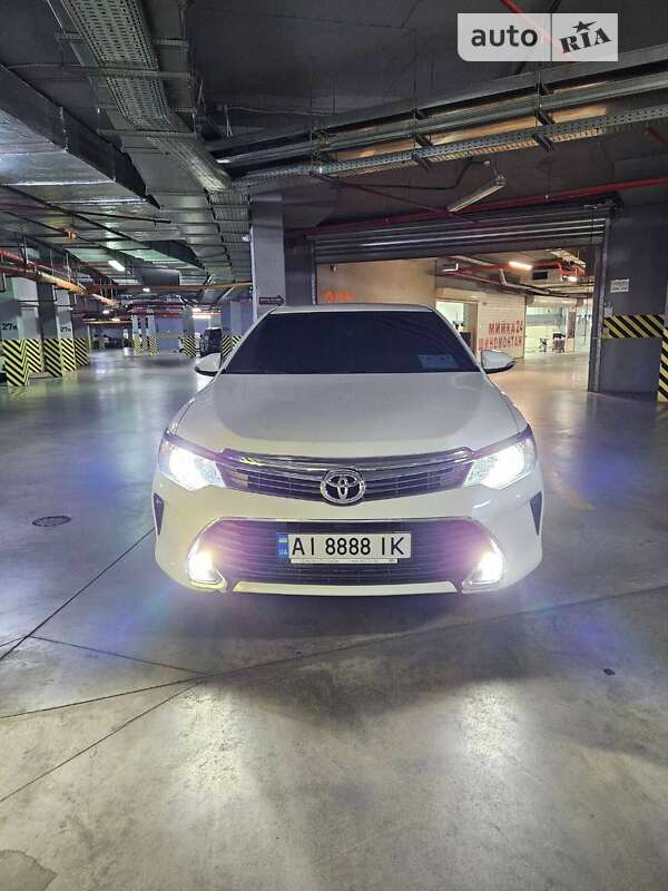 2016 toyota camry