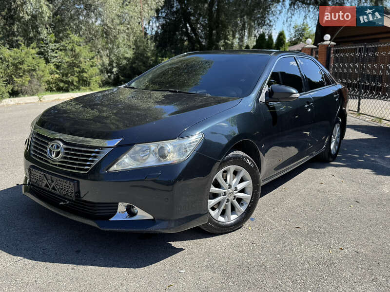 2012 toyota camry