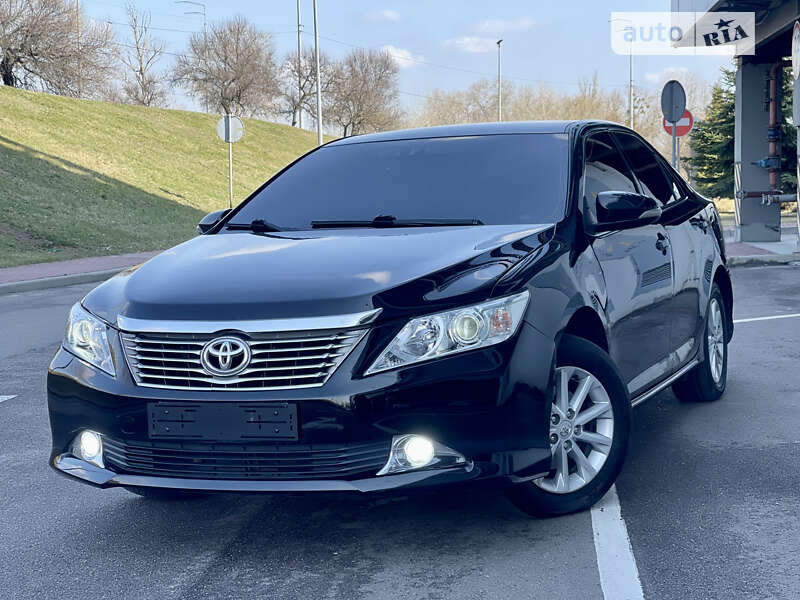 2012 toyota camry