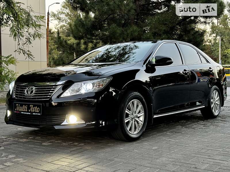 2012 toyota camry