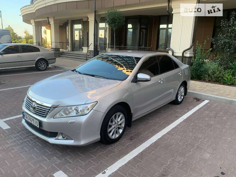 2012 toyota camry