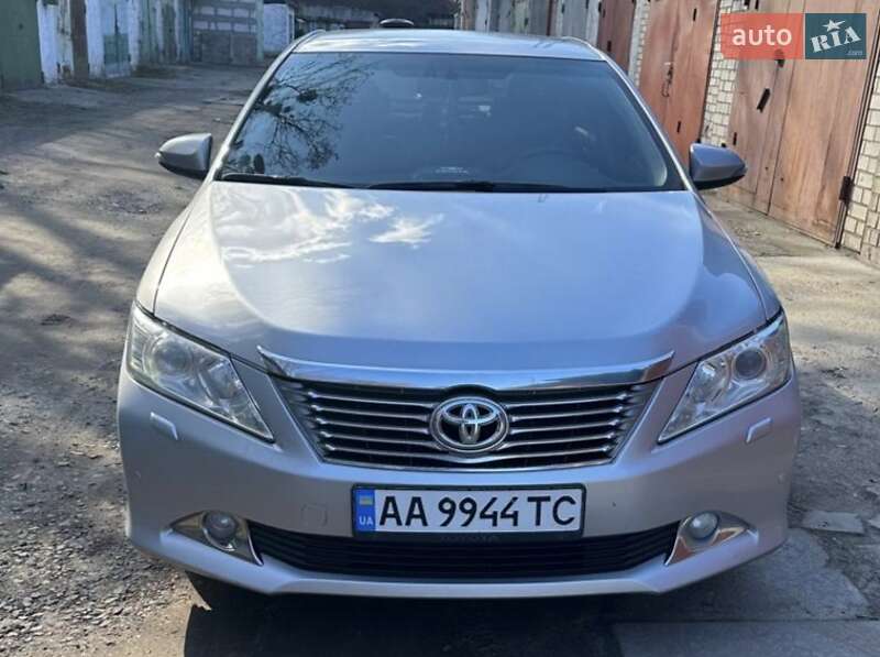 2014 toyota camry
