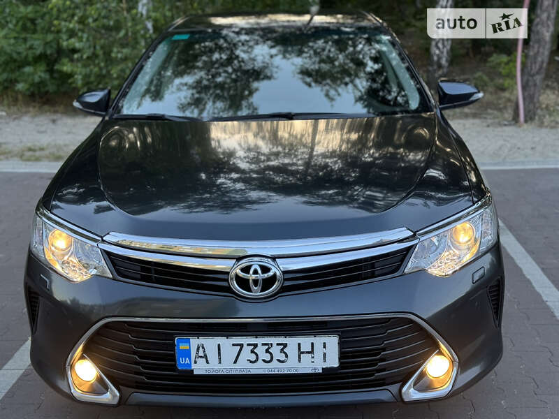 2016 toyota camry