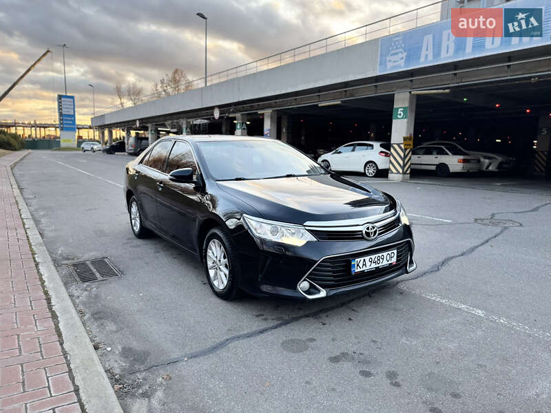 2016 toyota camry