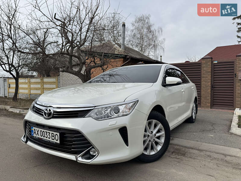 2016 toyota camry