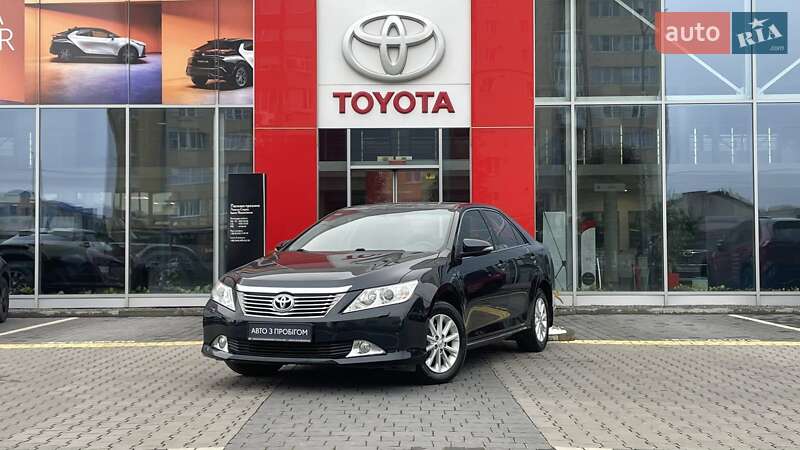 2013 toyota camry