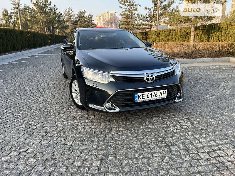 2016 toyota camry