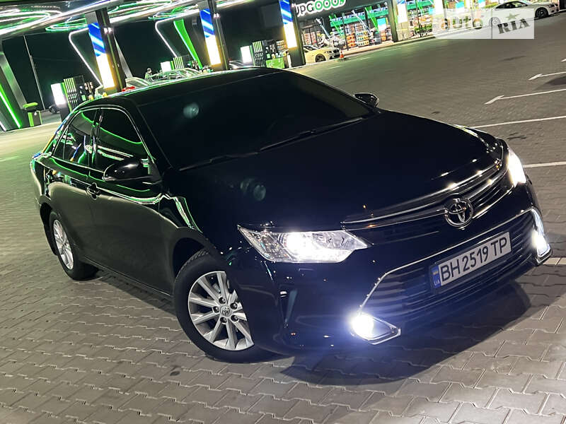 2016 toyota camry