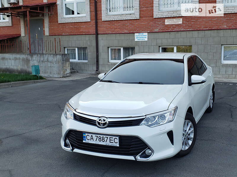 2016 toyota camry