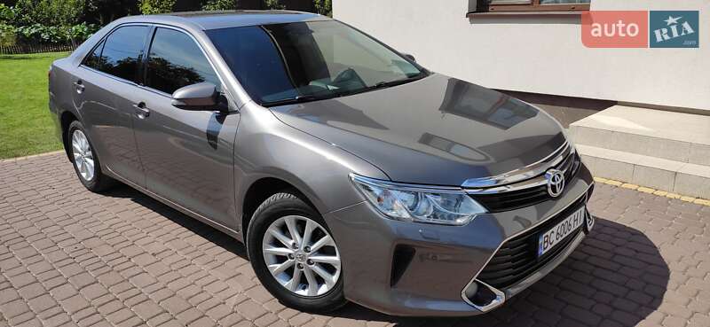 2017 toyota camry