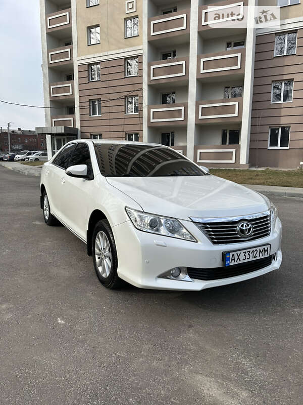 2012 toyota camry