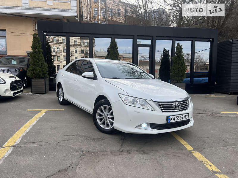2012 toyota camry