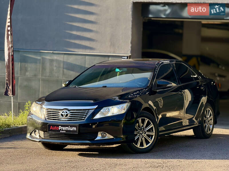 2012 toyota camry