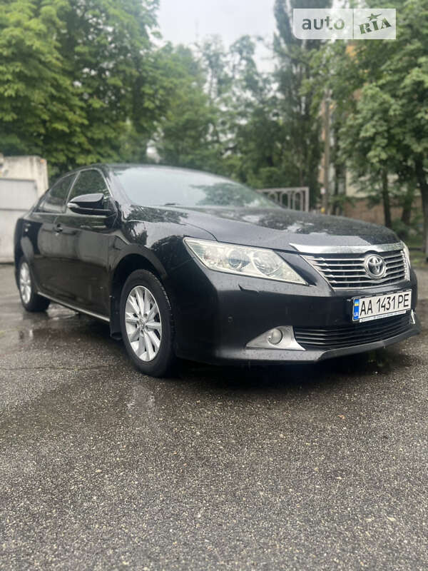 2012 toyota camry