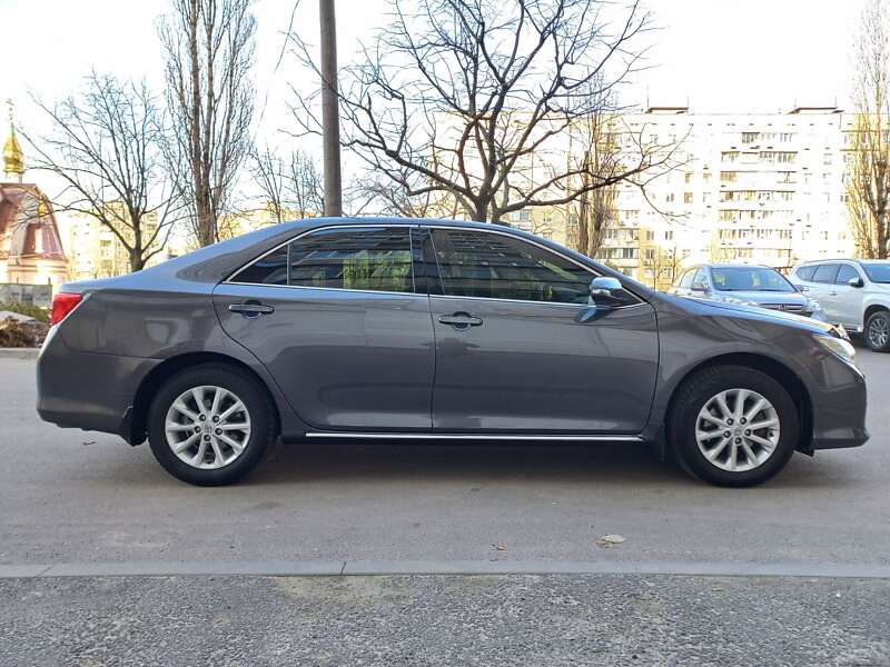 2013 toyota camry