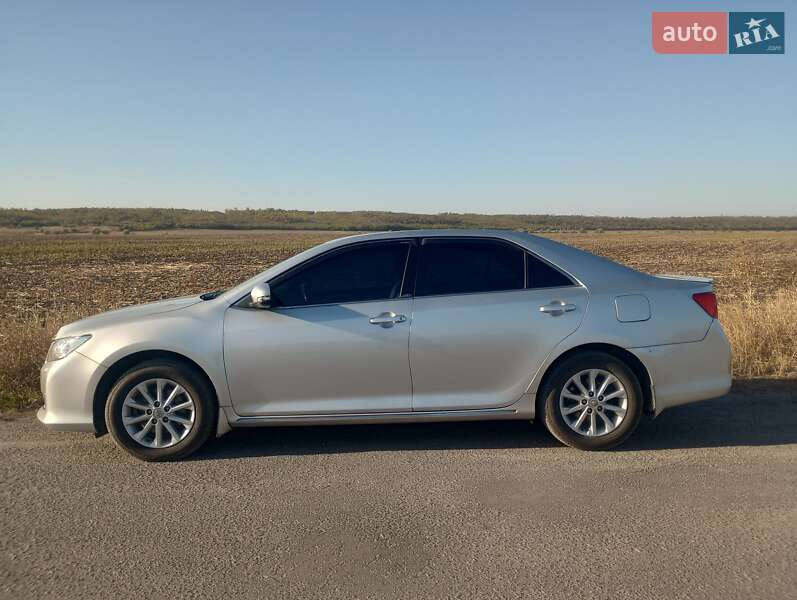 2013 toyota camry