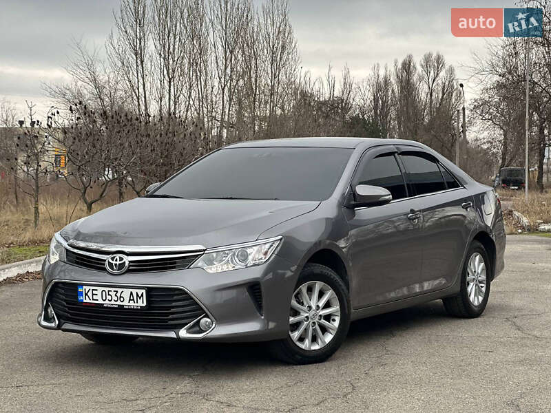 2016 toyota camry
