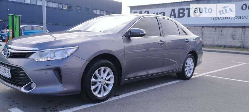2016 toyota camry