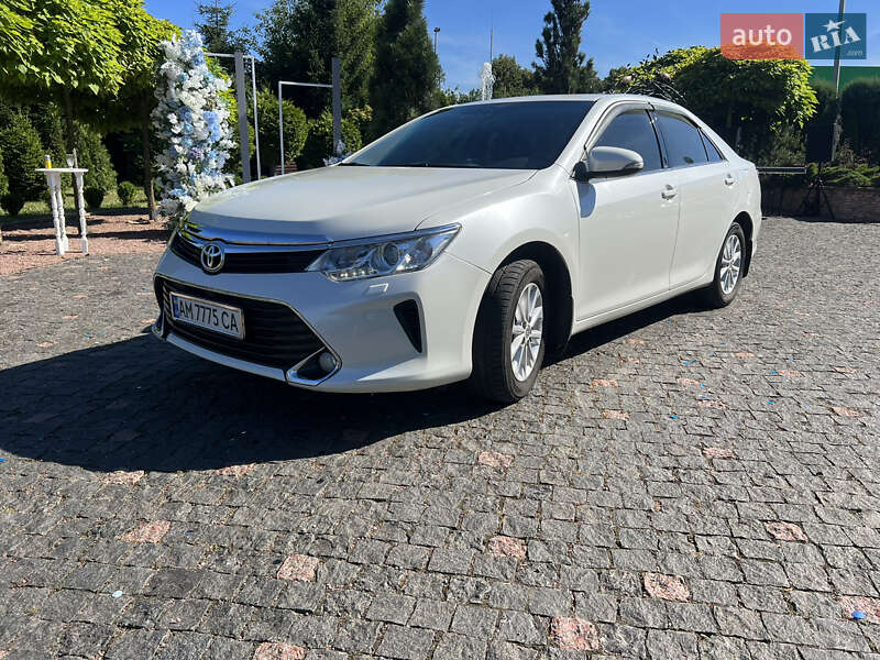 2017 toyota camry