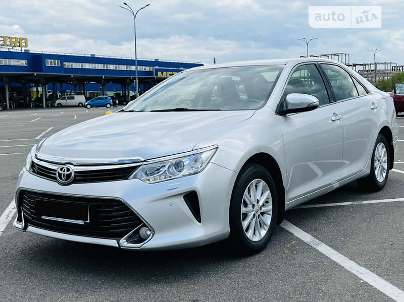 2017 toyota camry