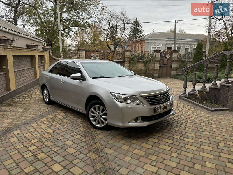 2011 toyota camry