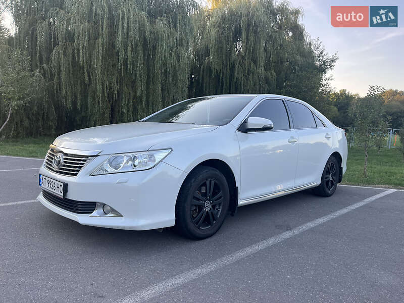 2012 toyota camry