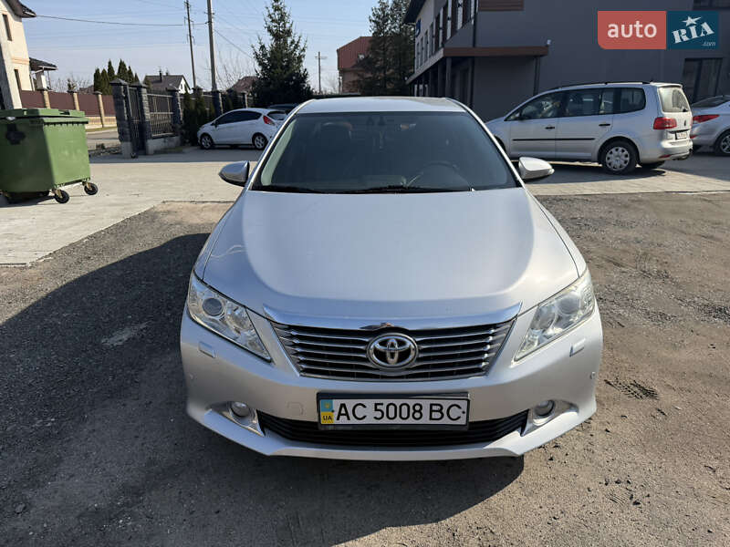 2012 toyota camry