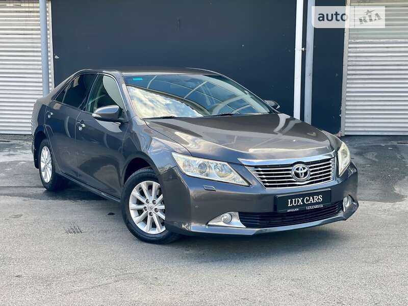 2012 toyota camry