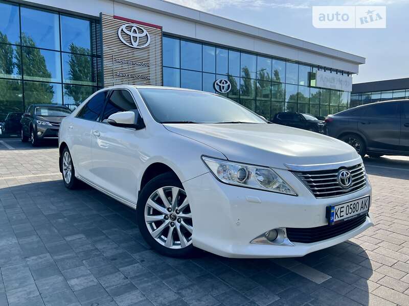 2012 toyota camry