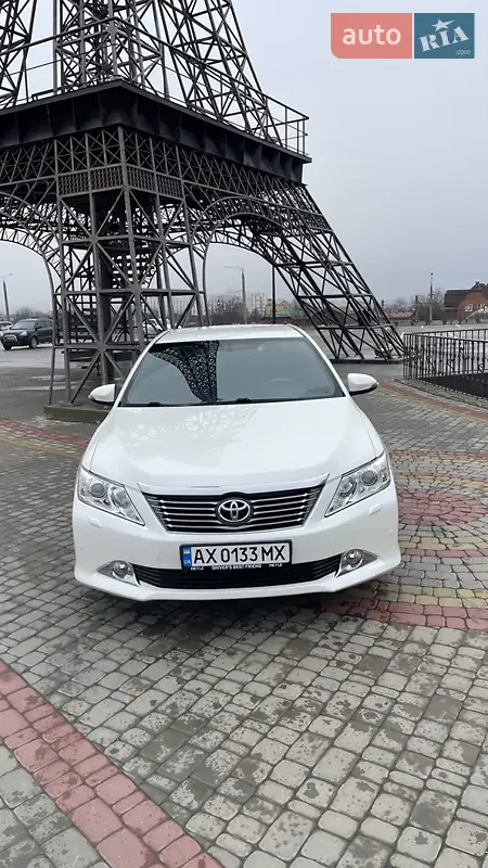2013 toyota camry