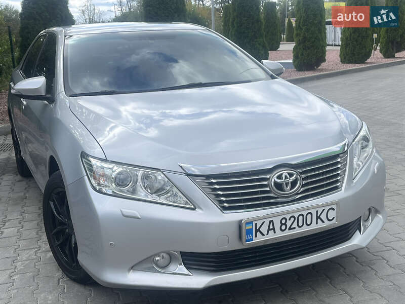 2013 toyota camry