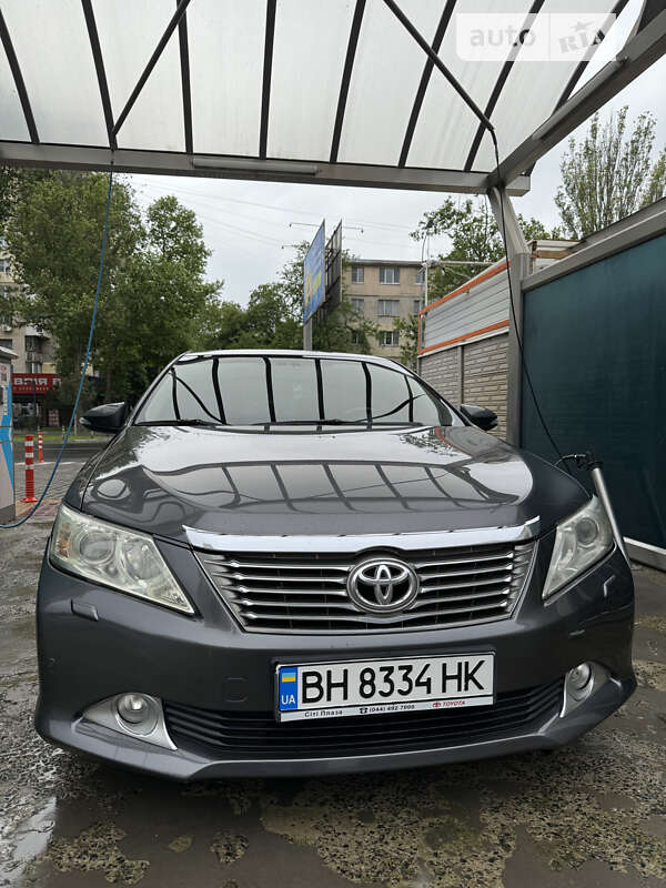 2013 toyota camry