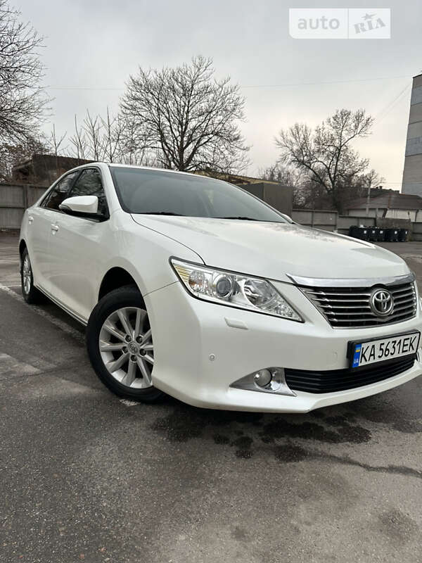 2013 toyota camry