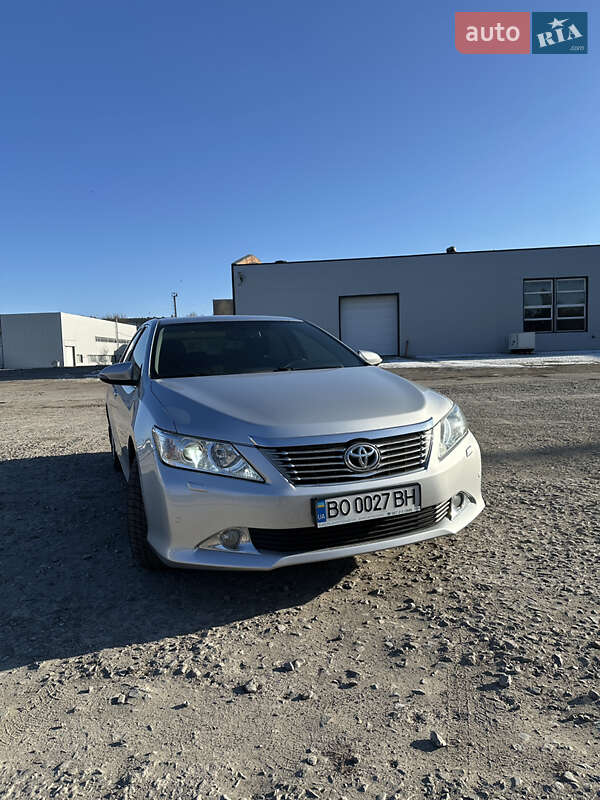 2014 toyota camry