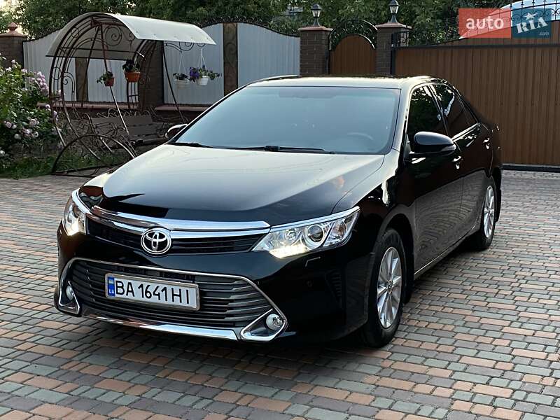 2016 toyota camry