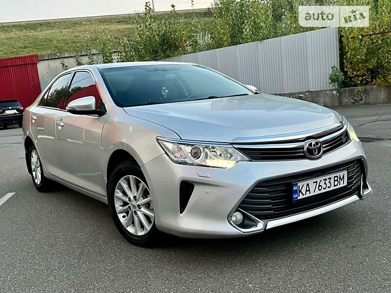 2016 toyota camry