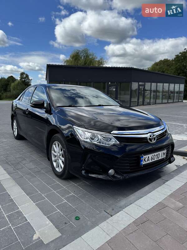 2016 toyota camry