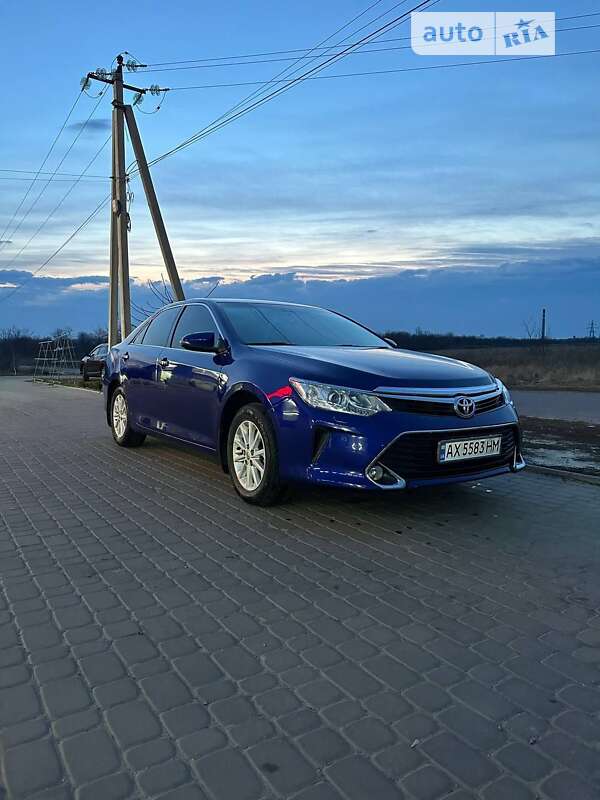 2016 toyota camry