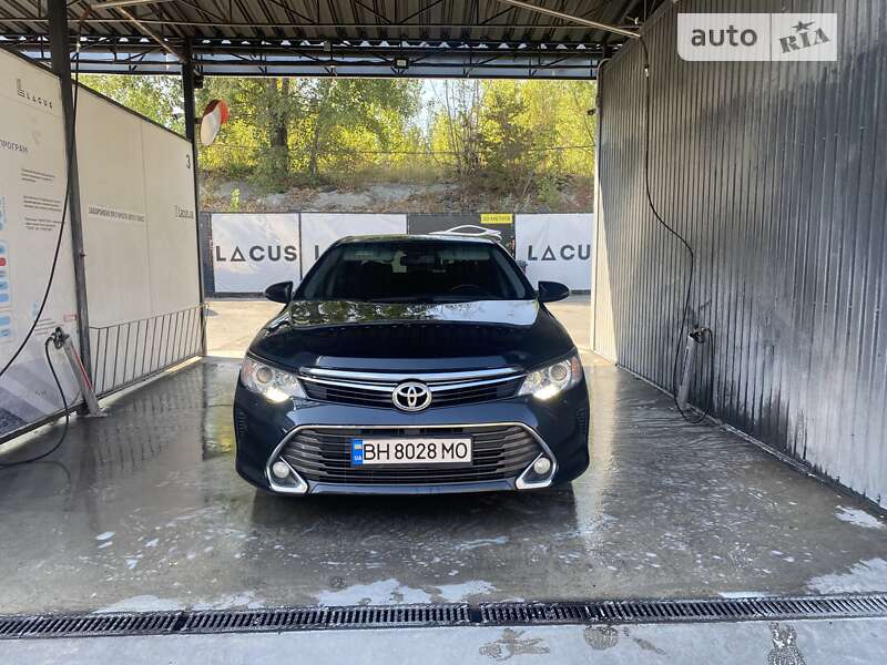 2016 toyota camry