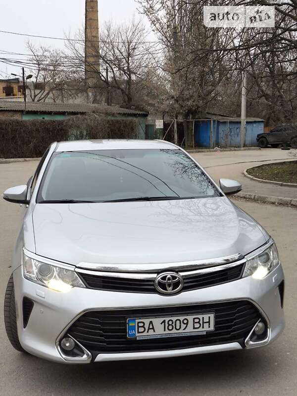 2016 toyota camry
