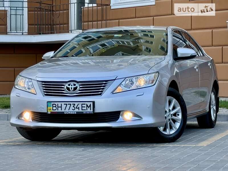 2012 toyota camry