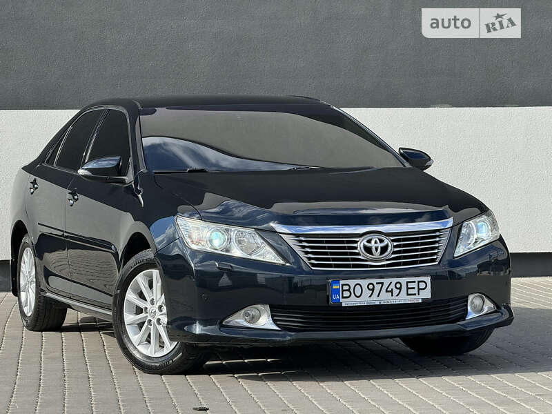 2012 toyota camry