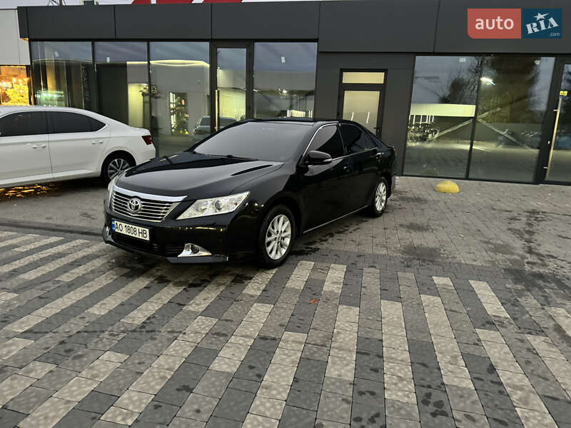2012 toyota camry